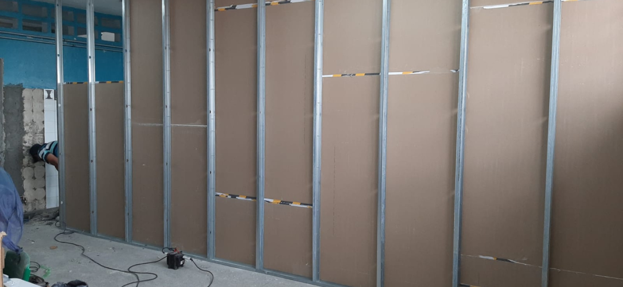 Divisória de drywall em sala comercial