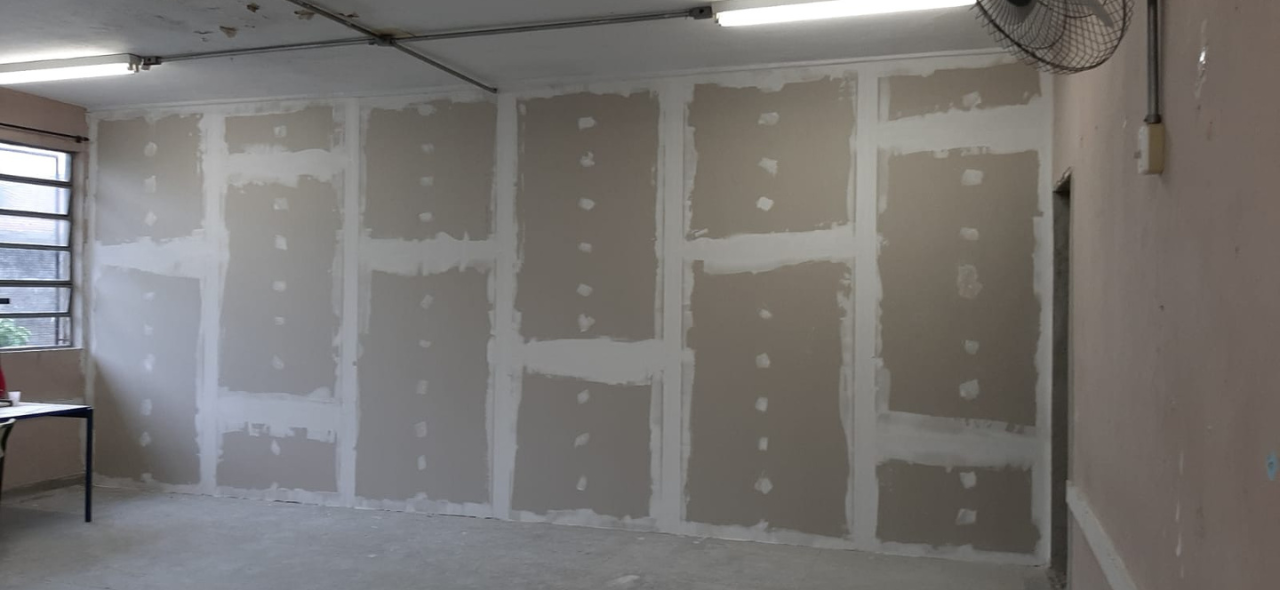 Divisória drywall com acabamento pintado